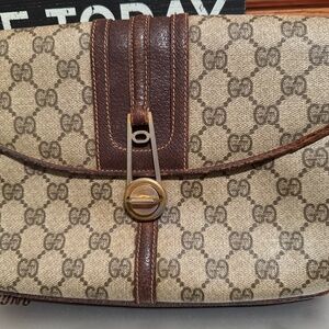 GUCCI CROSSBODY - NO STRAPS, RUBBING AND EXPOSED PIPING